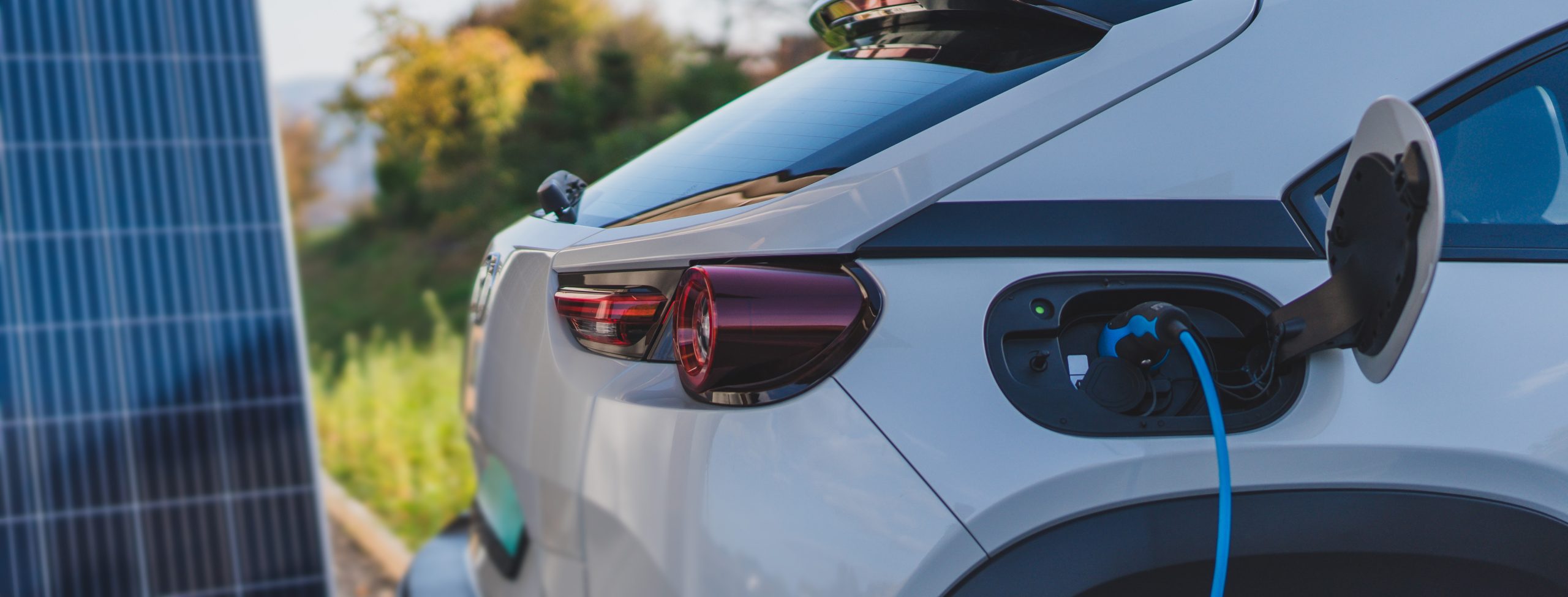 The most recent round of recalls for the Chevrolet Bolt focuses on a number of issues, including battery problems, structural questions, and issues with the airbags and electrical systems.